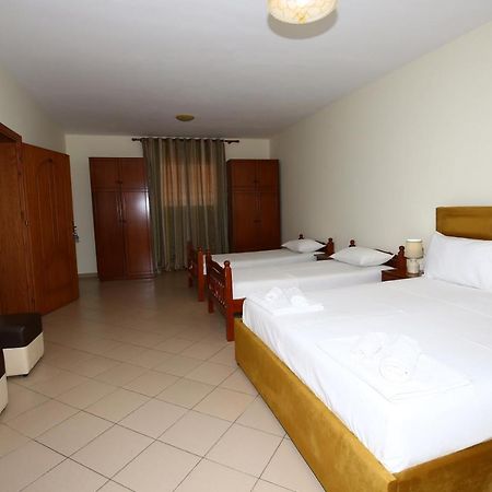 Hotel Venezia Golem  Dış mekan fotoğraf