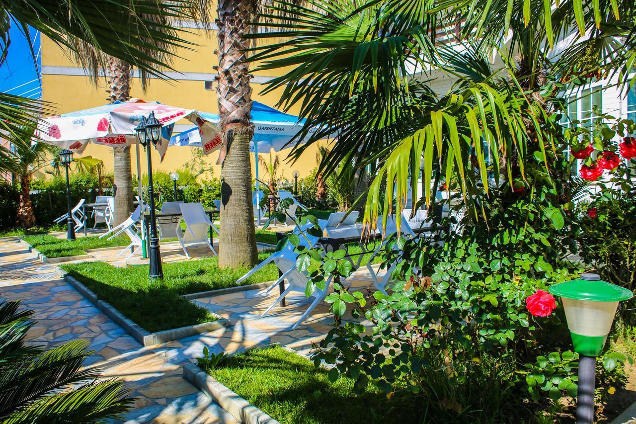 Hotel Venezia Golem  Dış mekan fotoğraf